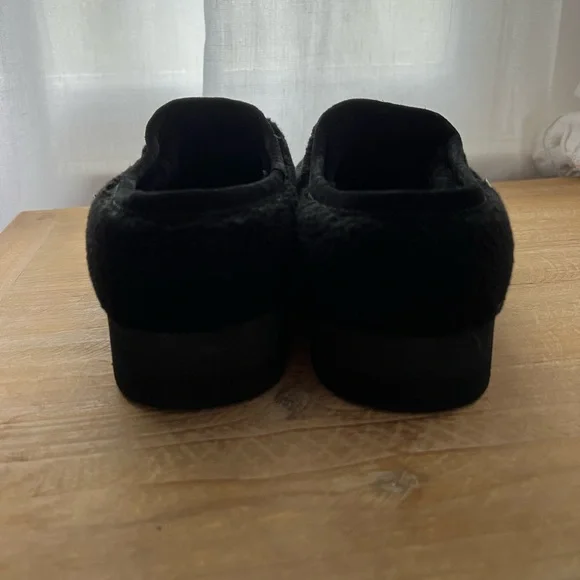 P448 Bubble Genuine Shearling Slipper In Black size 8.5 - Picture 4 of 11